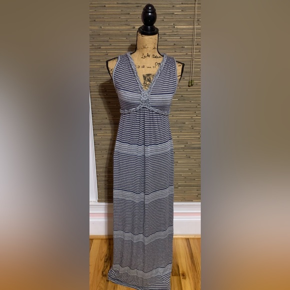 Max Studio Blue and White Striped V Neck Sleeveless Maxi dress Size S NWOT - Picture 9 of 12